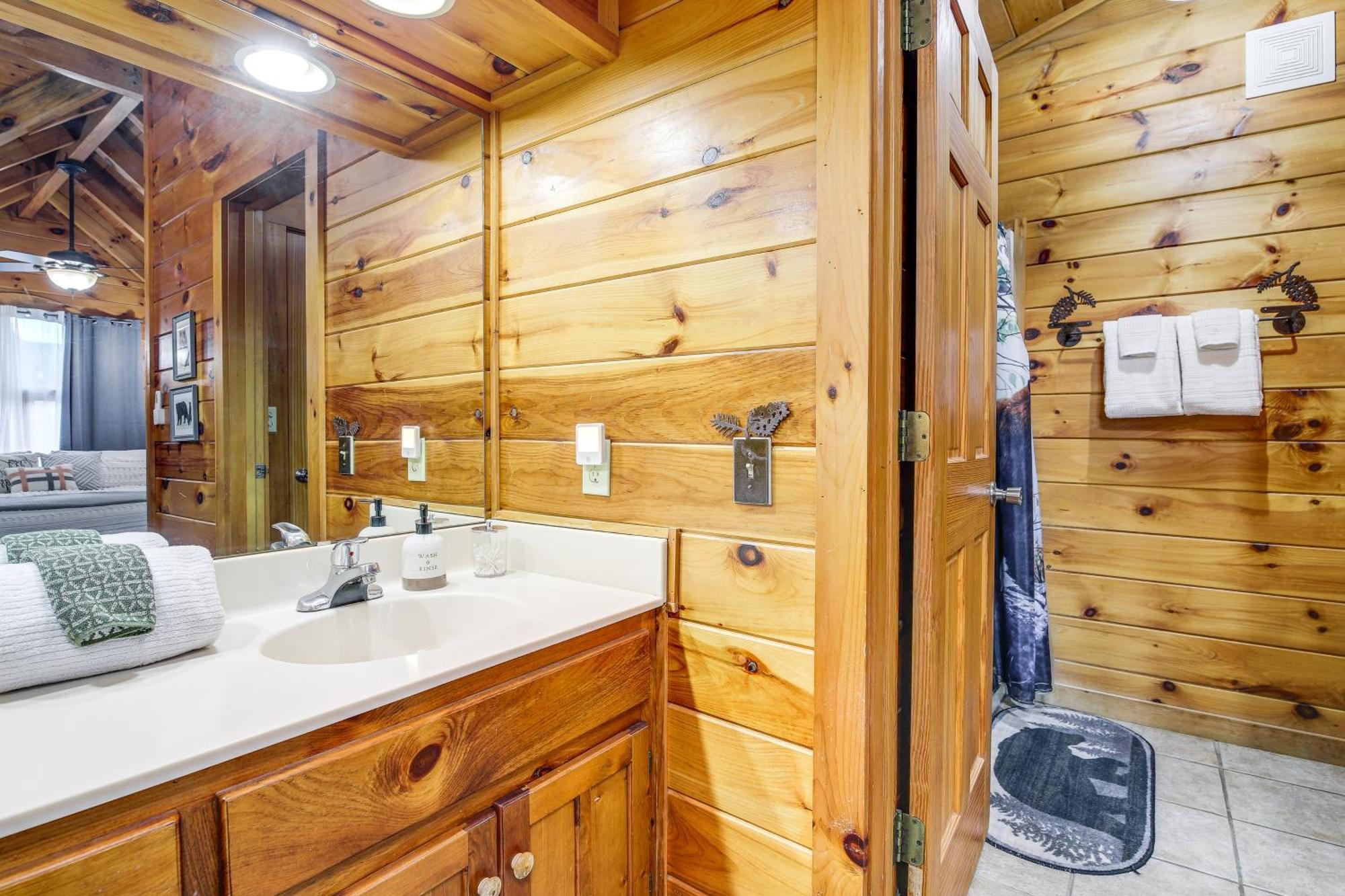 Pigeon Forge Cabin Premier Location And Hot Tub المظهر الخارجي الصورة